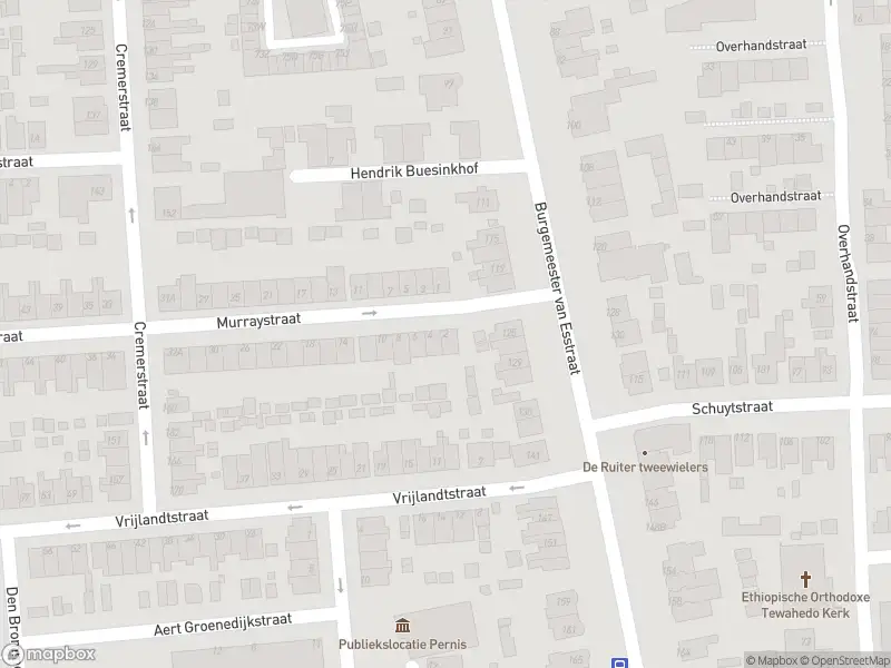 Ambulance met gepaste spoed naar de Murraystraat in Pernis Rotterdam