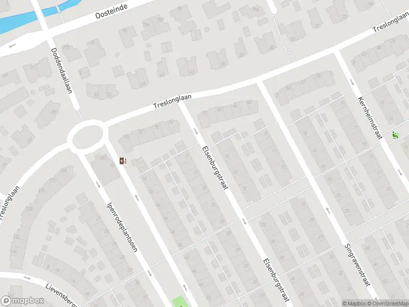 Ambulance met grote spoed naar de Elsenburgstraat in 's-Gravenhage