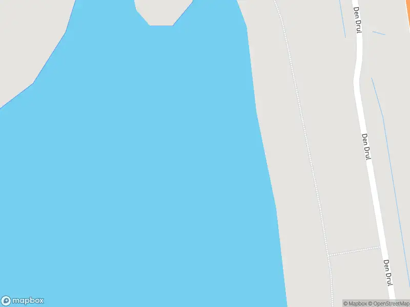 Politie naar de Den Drul in Linden vanwege personen te water