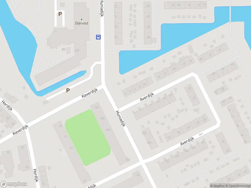 Ambulance met grote spoed naar de Averdijk in Rotterdam