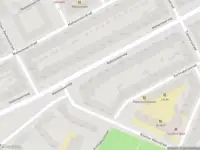 Ambulance met grote spoed naar de Mathenesserweg in Rotterdam