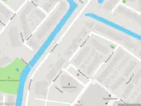 Ambulance met gepaste spoed naar de Maaskant-erf in Dordrecht