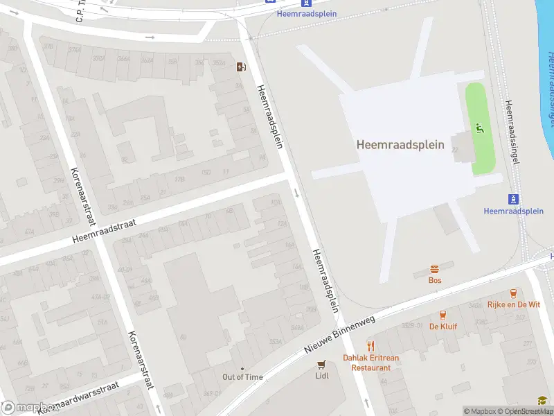 Ambulance met gepaste spoed naar de Heemraadsplein in Rotterdam