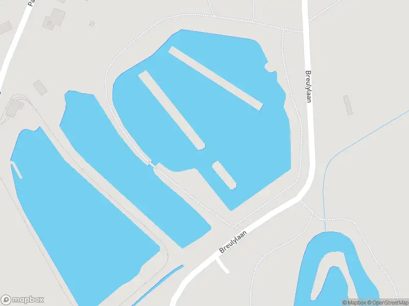 Brandweer met grote spoed naar de Breulylaan in Zevenaar vanwege personen te water