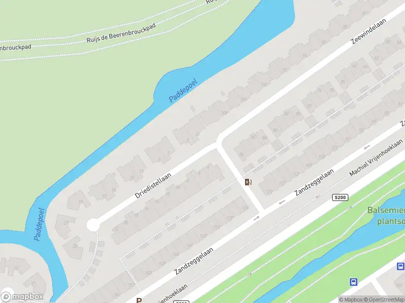 Ambulance met grote spoed naar de Driedistellaan in 's-Gravenhage