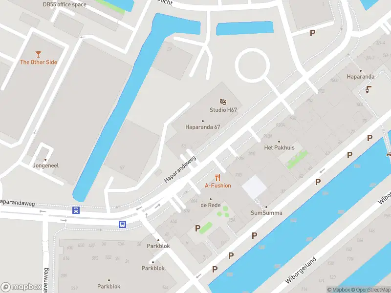 Ambulance met grote spoed naar de Haparandaweg in Amsterdam