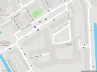Ambulance met grote spoed naar de Aletta Jacobsstraat in Delft