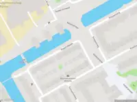Ambulance met grote spoed naar de Kagelinkkade in Amsterdam
