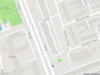 Ambulance met gepaste spoed naar de Holysingel in Vlaardingen