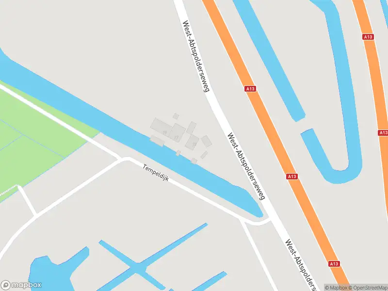Ambulance met grote spoed naar de Tempeldijk in Rotterdam