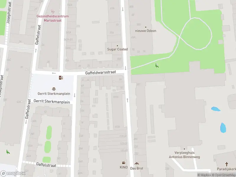 Ambulance met grote spoed naar de Gouvernestraat in Rotterdam