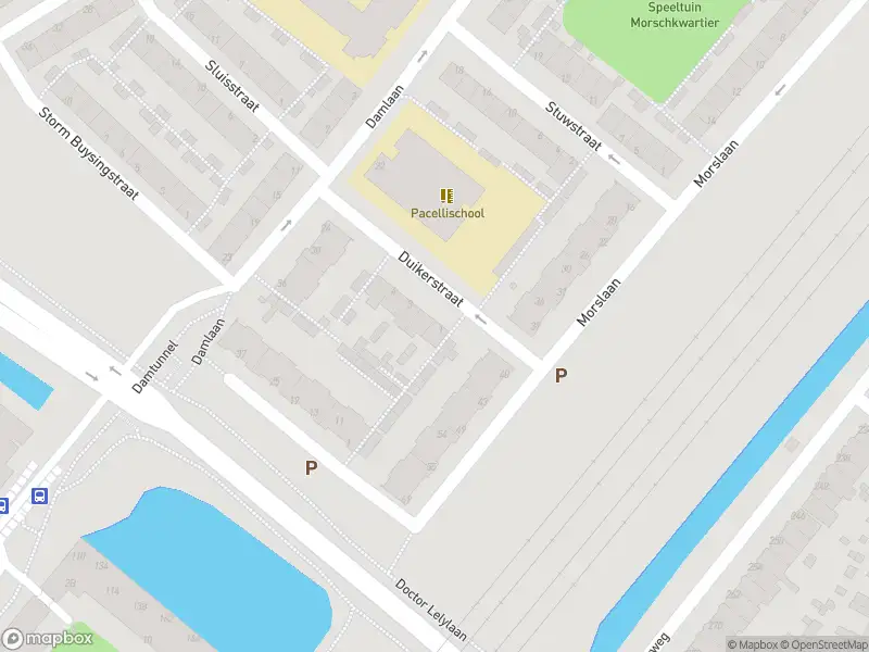 Ambulance met gepaste spoed naar de Duikerstraat in Leiden