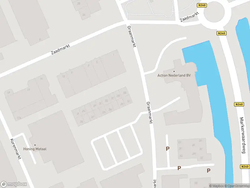 Ambulance met gepaste spoed naar de Graanmarkt in Zwaagdijk-Oost