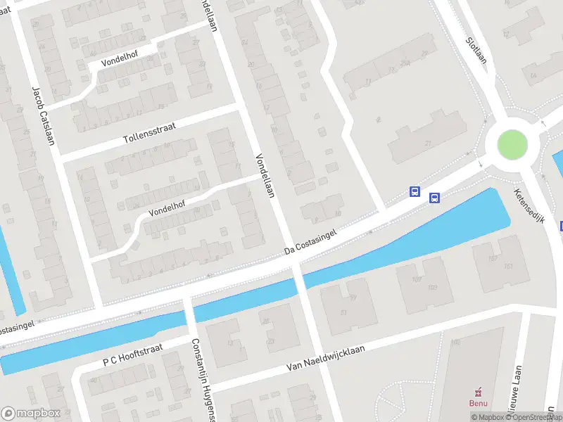 Ambulance met gepaste spoed naar de Da Costasingel in Capelle aan den IJssel