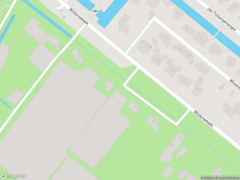 Ambulance met gepaste spoed naar de Wildersekade in Rotterdam