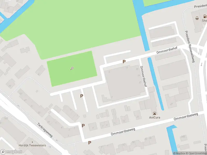 Ambulance met gepaste spoed naar de Ommoordsehof in Rotterdam