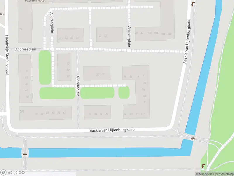 Ambulance met gepaste spoed naar de Saskia van Uijlenburgkade in Amsterdam