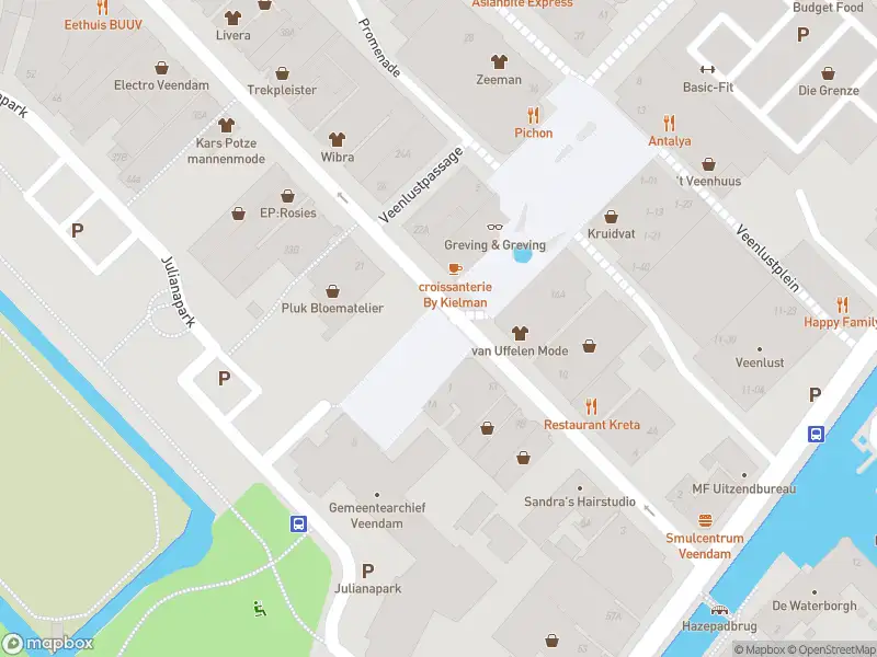 Brandweer met gepaste spoed naar de Raadhuisplein in Veendam vanwege afgaan rookmelder
