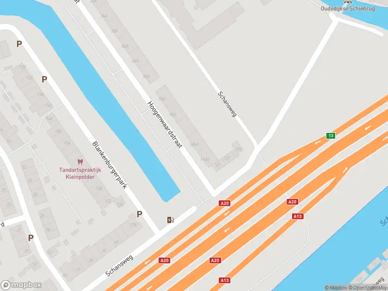 Ambulance met grote spoed naar de Hoogenwaardstraat in Rotterdam