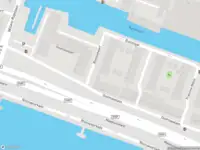 Ambulance met grote spoed naar de Boslandwerf in Rotterdam