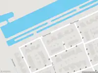 Brandweer en politie met gepaste spoed naar de Troelstraweg in Wageningen vanwege wateroverlast