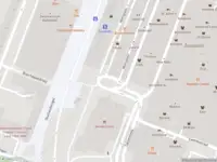 Ambulance met grote spoed naar de Metroplein in Rotterdam