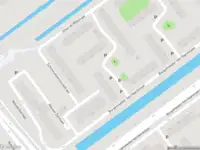 Ambulance met gepaste spoed naar de Van Hallstraat in Schiedam