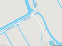Ambulance met grote spoed naar de Poppendammergouw in Amsterdam