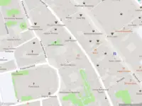 Ambulance met gepaste spoed naar de Breestraat in Leiden