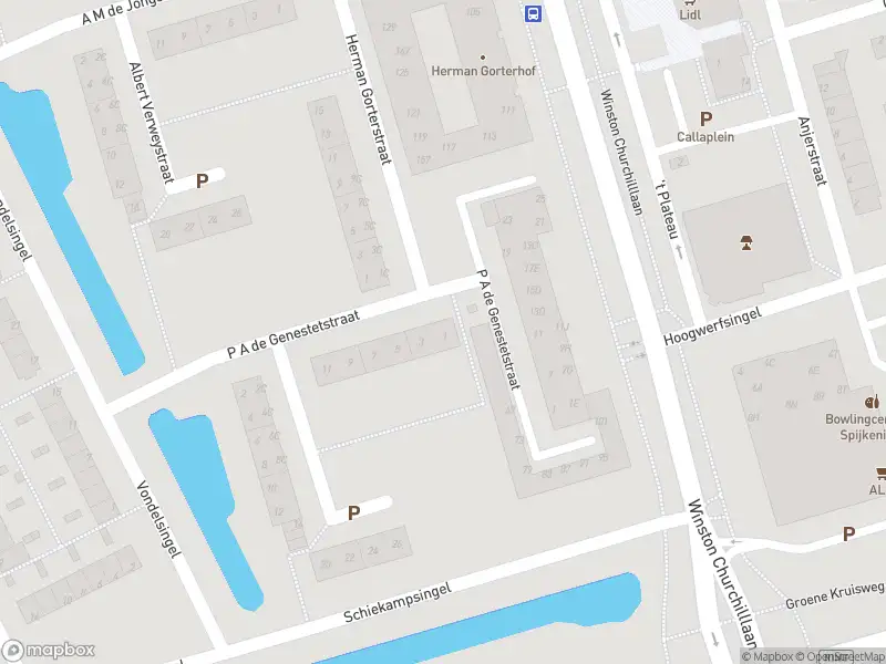 Ambulance met gepaste spoed naar de P.A. de Genestetstraat in Spijkenisse