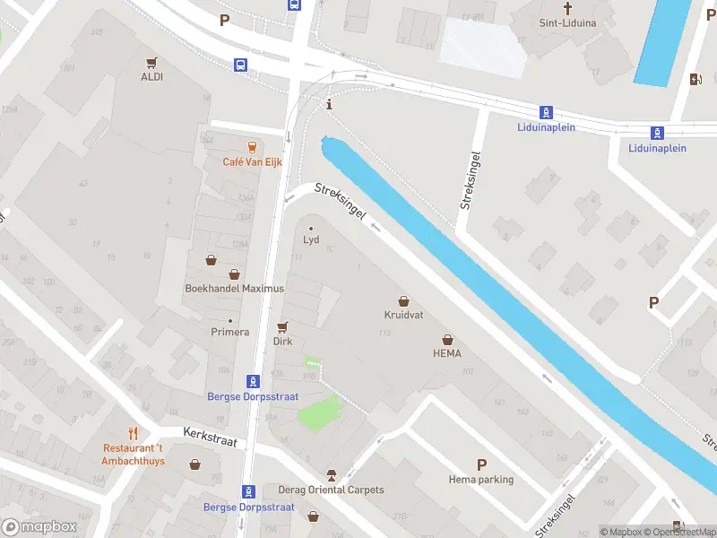 Ambulance met grote spoed naar de Streksingel in Rotterdam