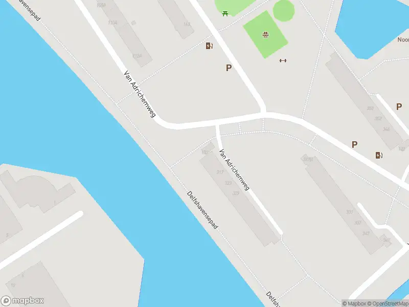 Ambulance met gepaste spoed naar de Van Adrichemweg in Rotterdam