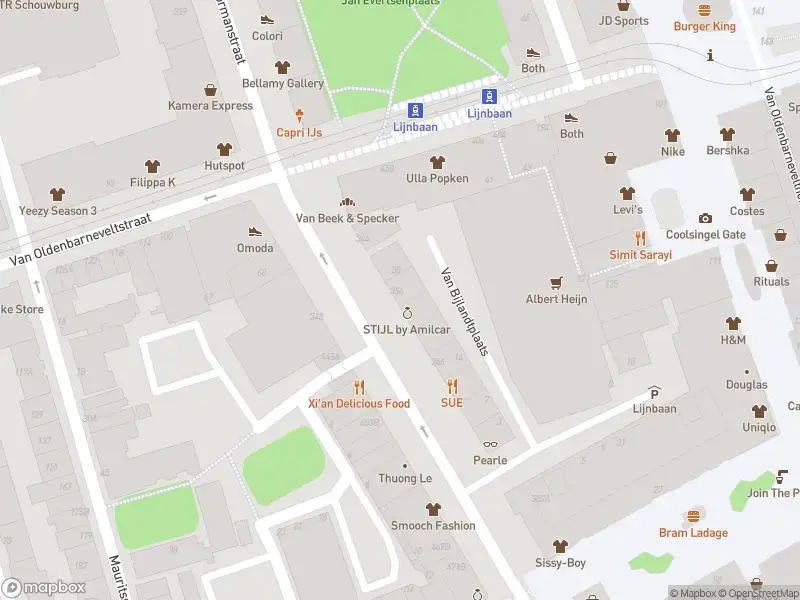 Ambulance met grote spoed naar de Karel Doormanstraat in Rotterdam