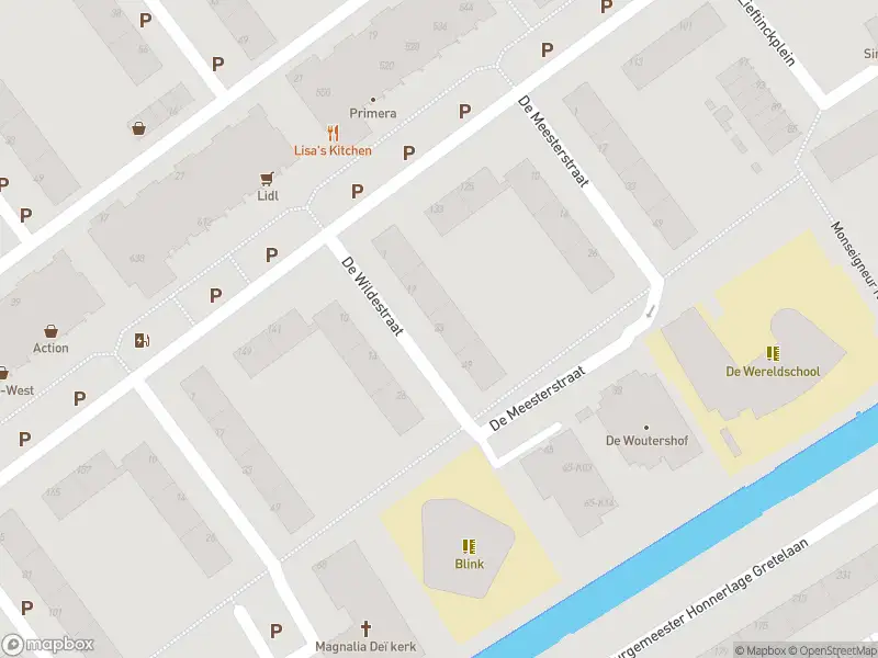 Ambulance met grote spoed naar de De Wildestraat in Schiedam