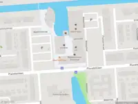 Ambulance met grote spoed naar de Sterrenhof in Spijkenisse