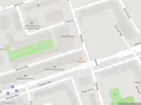 Ambulance met grote spoed naar de Grasrijk in Amsterdam