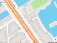 Ambulance met grote spoed naar de Parallelstraat in Rotterdam