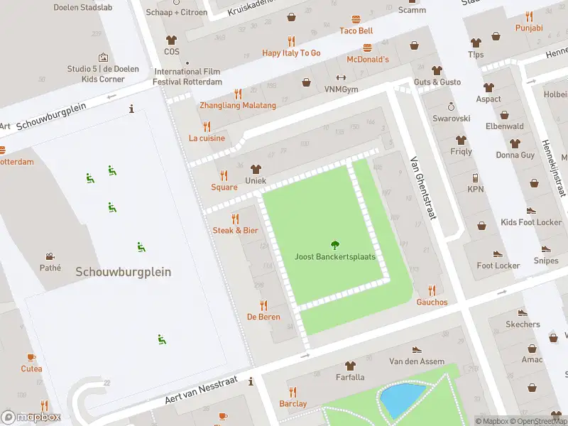 Ambulance met grote spoed naar de Joost Banckertsplaats in Rotterdam