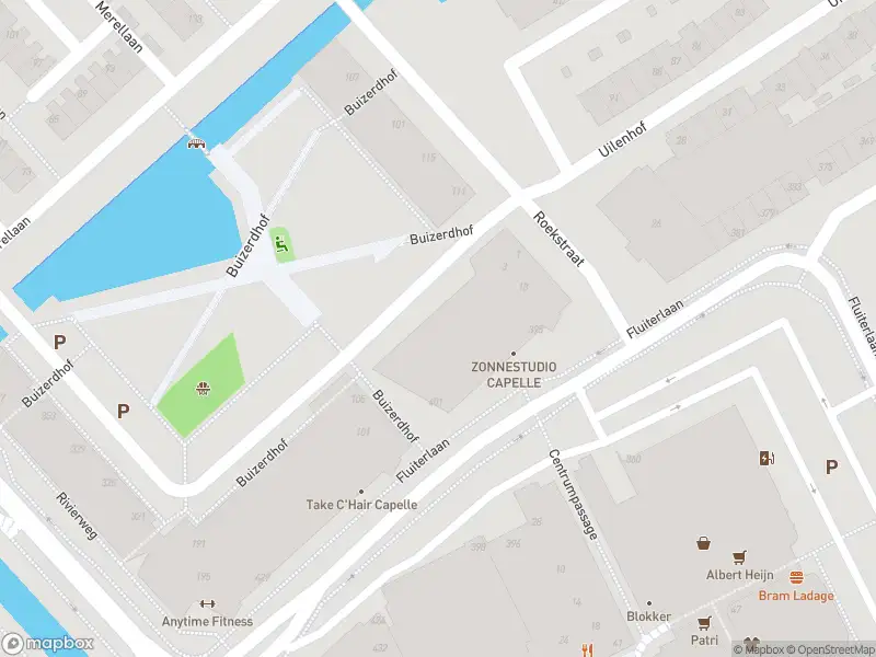 Ambulance met grote spoed naar de Buizerdhof in Capelle aan den IJssel