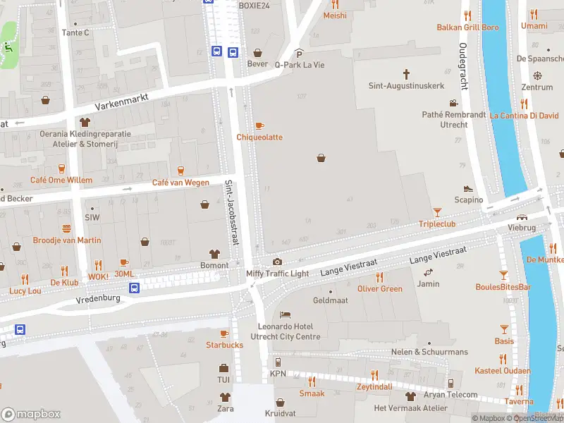 Politie naar de Jacobskerkhof in Utrecht vanwege aanrijding met letsel