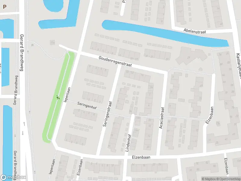Ambulance met grote spoed naar de Seringenstraat in Enkhuizen