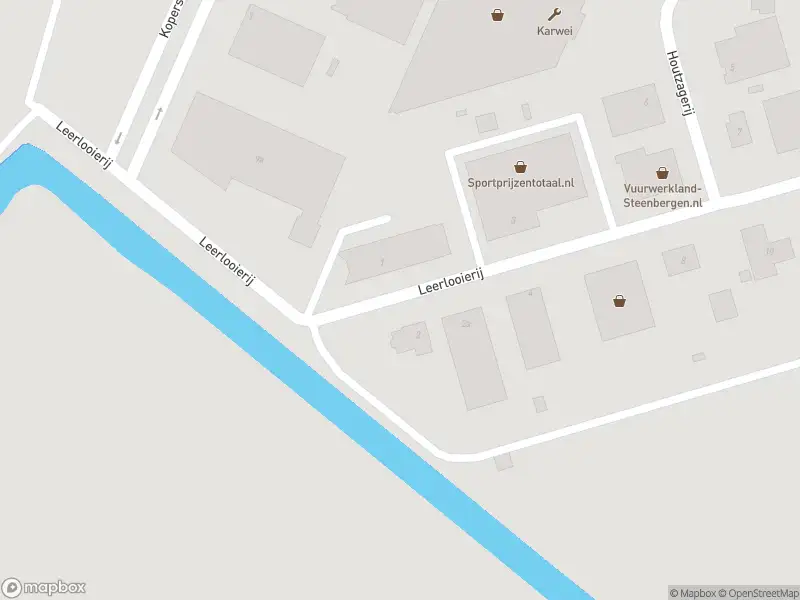 Brandweer met grote spoed naar de Leerlooierij in Steenbergen vanwege reanimatie