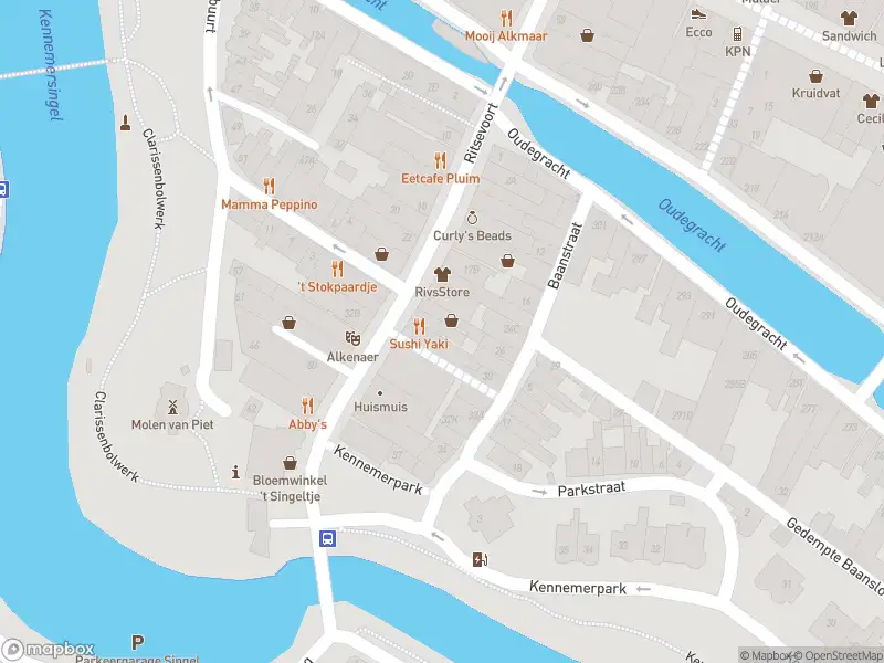 Ambulance met gepaste spoed naar de Touwslagerssteeg in Alkmaar