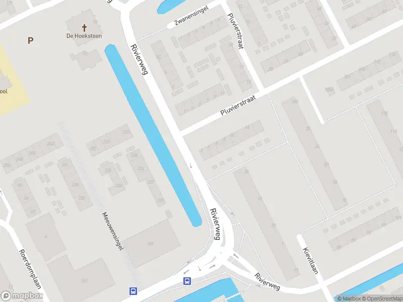 Ambulance met gepaste spoed naar de Pluvierstraat in Capelle aan den IJssel