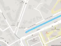 Ambulance met grote spoed naar de Prins Bernhardlaan in Delft