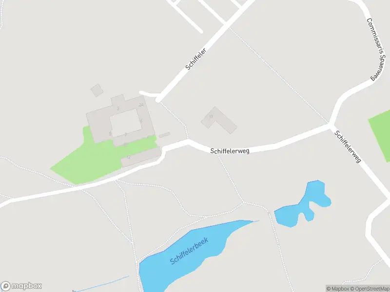 Brandweer met gepaste spoed naar de Schiffelerweg in Heerlen vanwege een buitenbrand