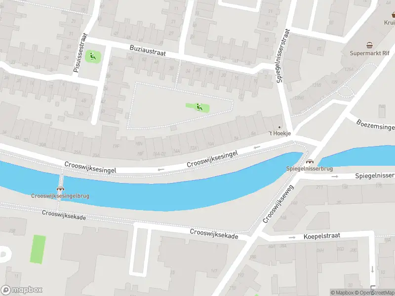 Ambulance met grote spoed naar de Crooswijksesingel in Rotterdam