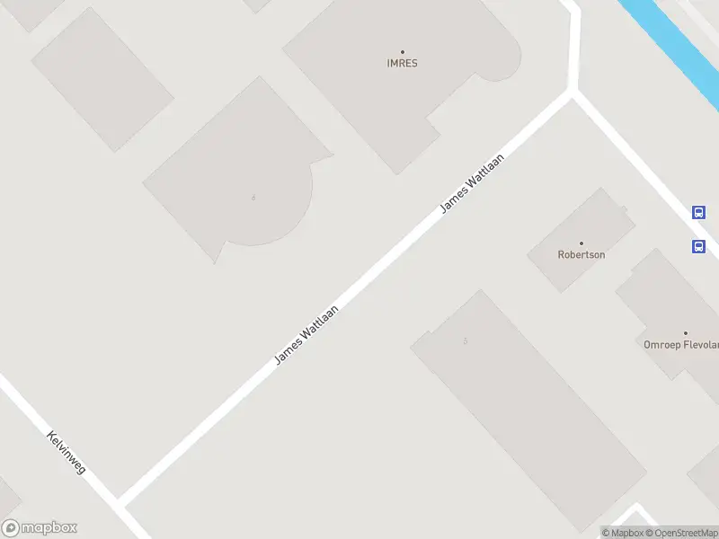 Brandweer met grote spoed naar de James Wattlaan in Lelystad vanwege middelgrote brand