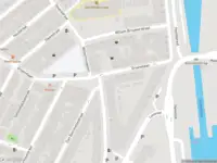 Ambulance met grote spoed naar de Ridderkerksestraat in Schiedam