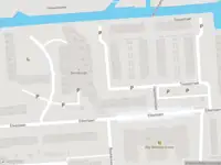 Ambulance met grote spoed naar de Eikenlaan in Spijkenisse